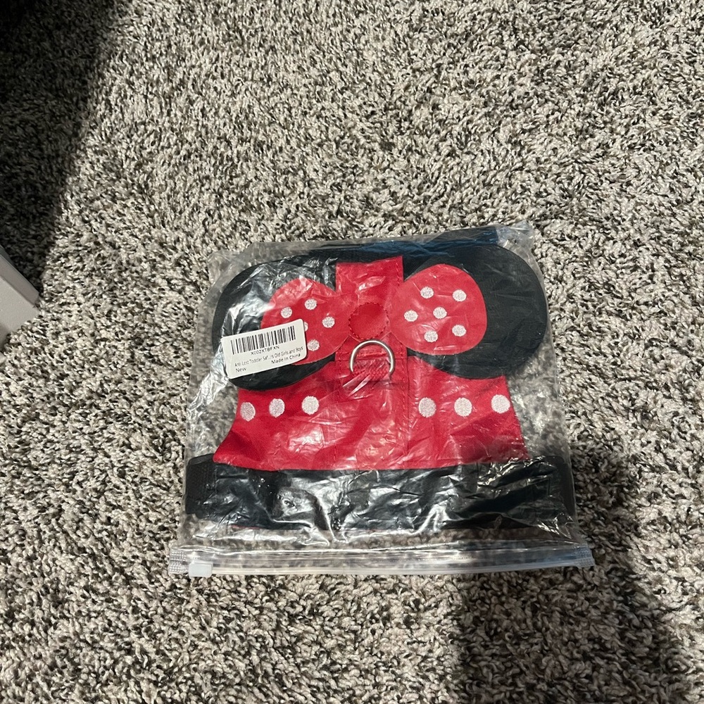 Red and Black Polka dot Minnie Mouse toddler leash for walking